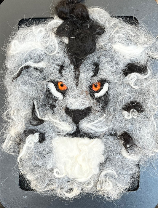 FP31 Felted Lion Portrait (5x7) Beige Grey Black