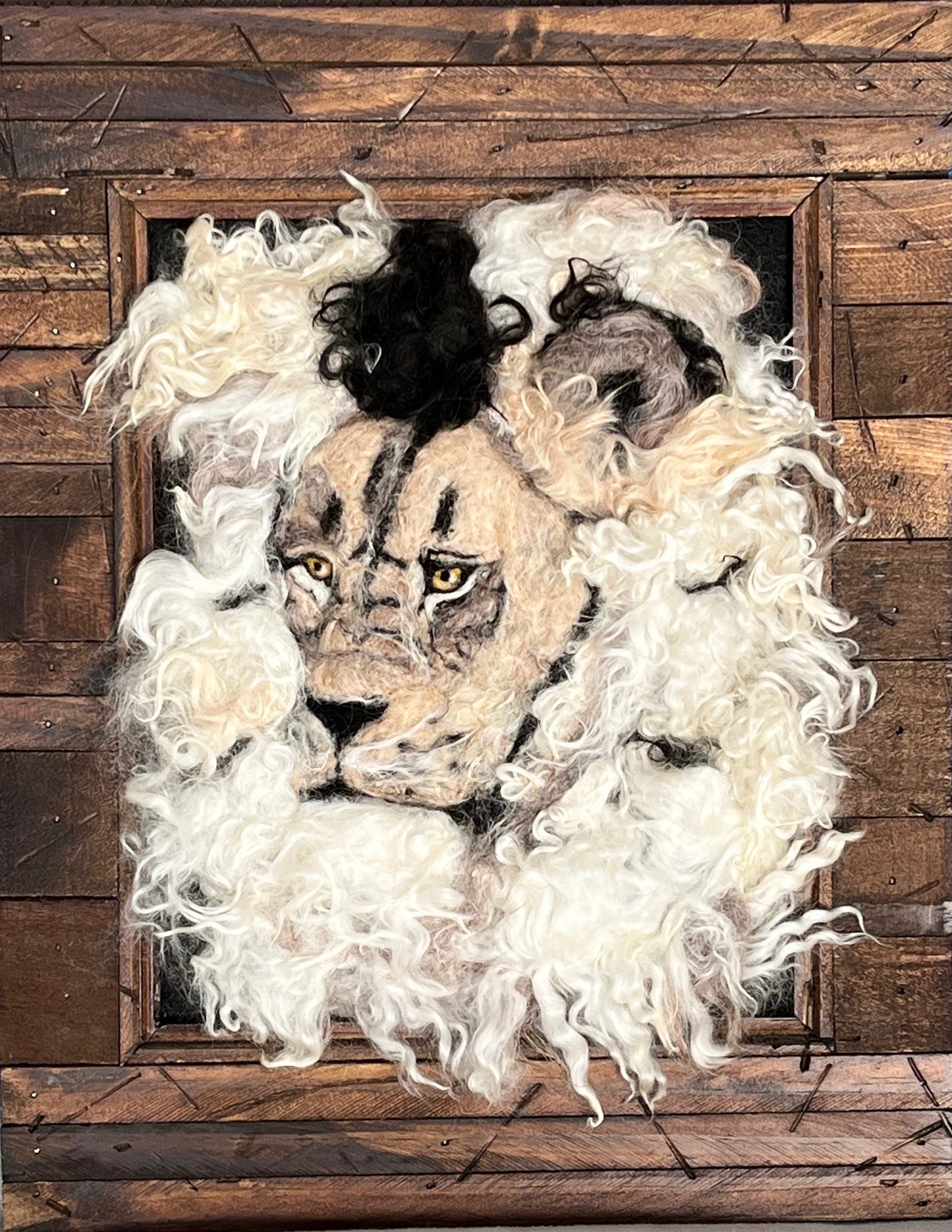 FP34 Felted Lion Portrait (11.75x15) Beige Side
