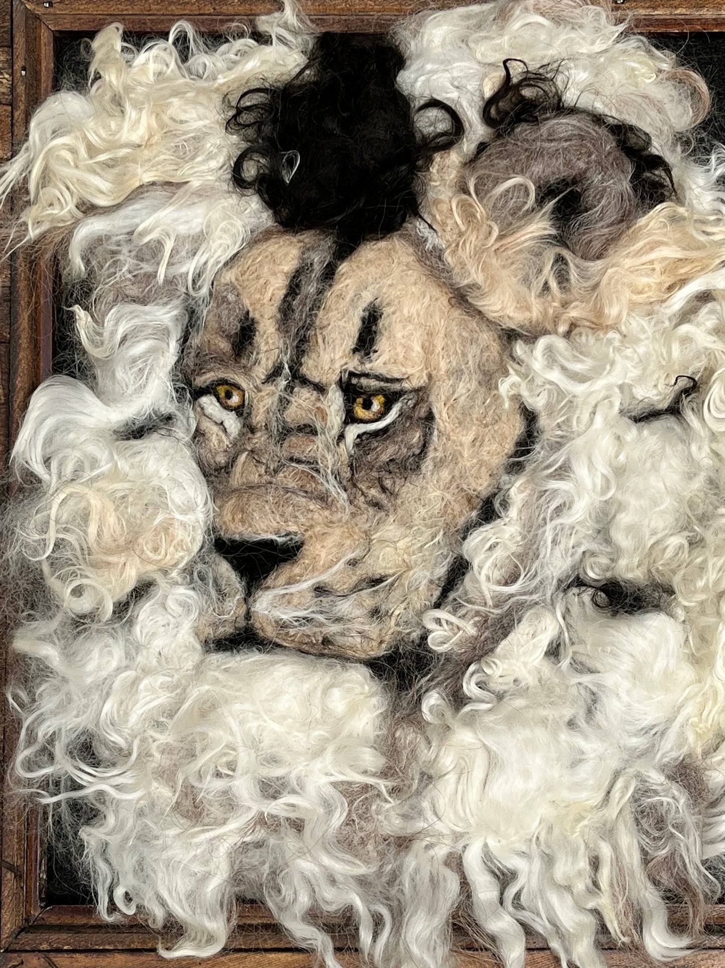 FP34 Felted Lion Portrait (11.75x15) Beige Side