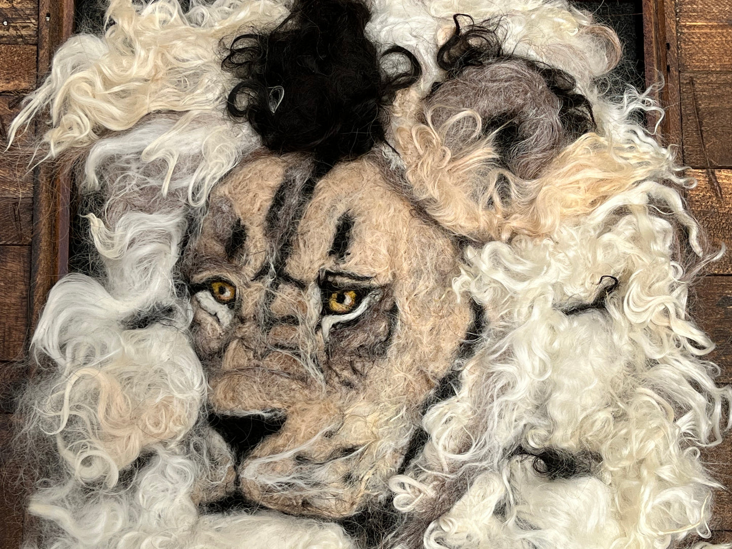 FP34 Felted Lion Portrait (11.75x15) Beige Side